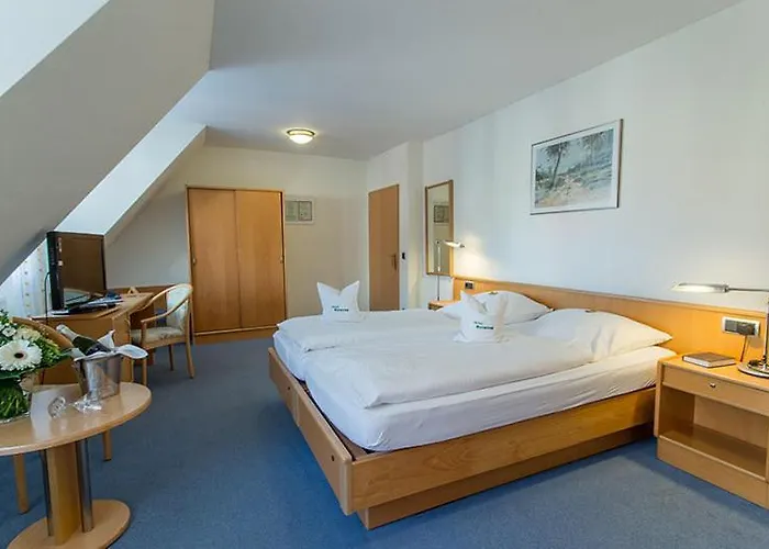 מלון Restaurant Brintrup 3*